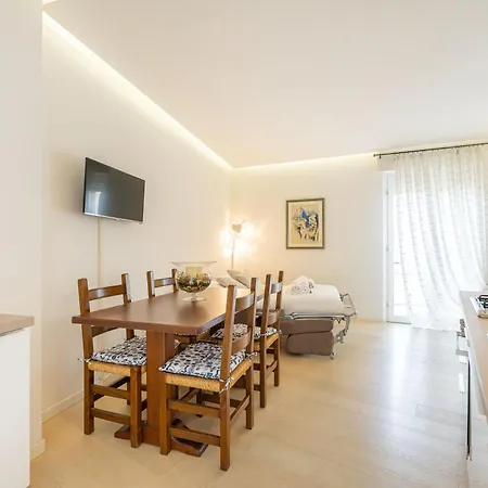 Casa Maria - Tra Centro E Stazione Treni Apartment *